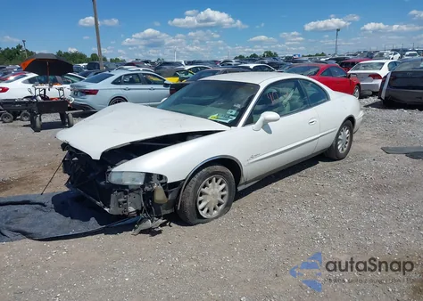 1997 Buick Riviera z USA, uszkodzony, nr VIN 1G4GD221XV4707932